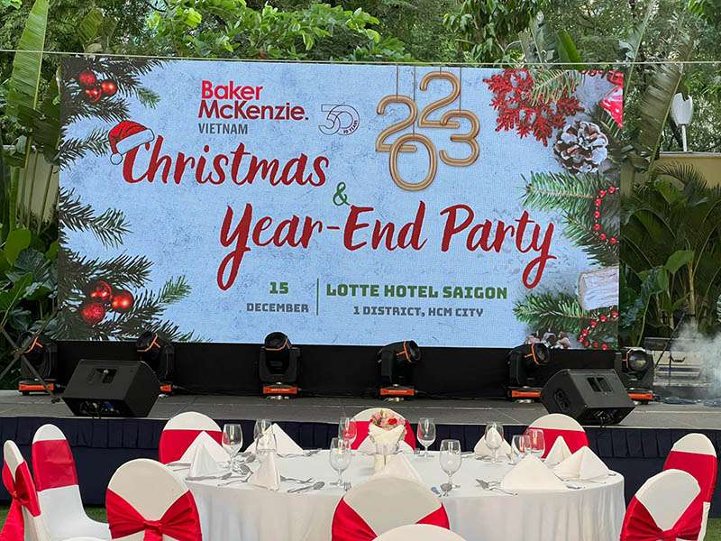 Trang trí sân khấu sự kiện Year End Party đẹp