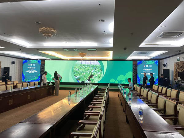 Cho thuê màn hình Led giá rẻ HCM