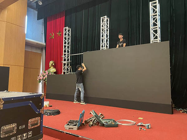 Cho thuê màn hình Led giá rẻ HCM