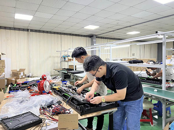 Cho thuê màn hình Led giá rẻ HCM