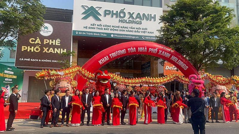 cổng hơi khai trương công ty bất động sản