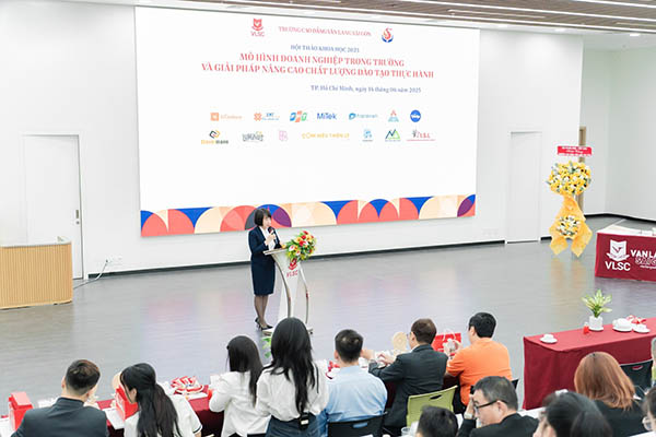 Cho thuê máy chiếu sự kiện HCM
