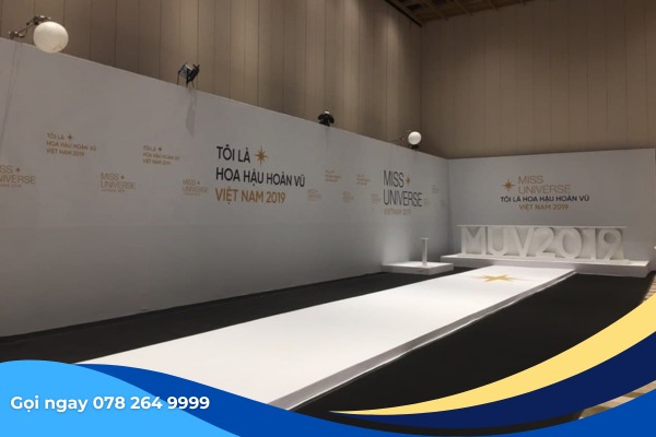 Sân khấu catwalk – runway