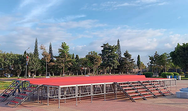 Cho thuê sân khấu sự kiện hcm