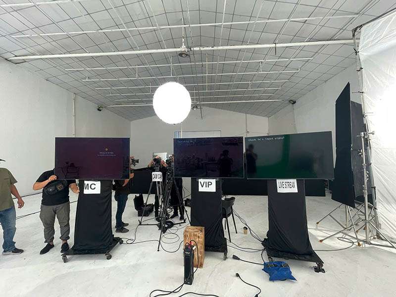 Cho thuê Tivi sự kiện Smart LCD 4K tại HCM