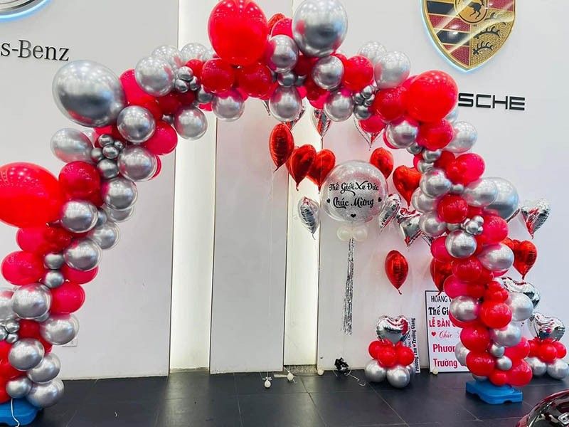 Trang trí cổng bong bóng cho lễ bàn giao xe đức - Thế giới xe đức