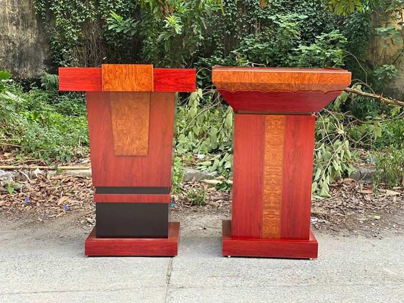 Bục phát biểu bằng gỗ tự nhiên