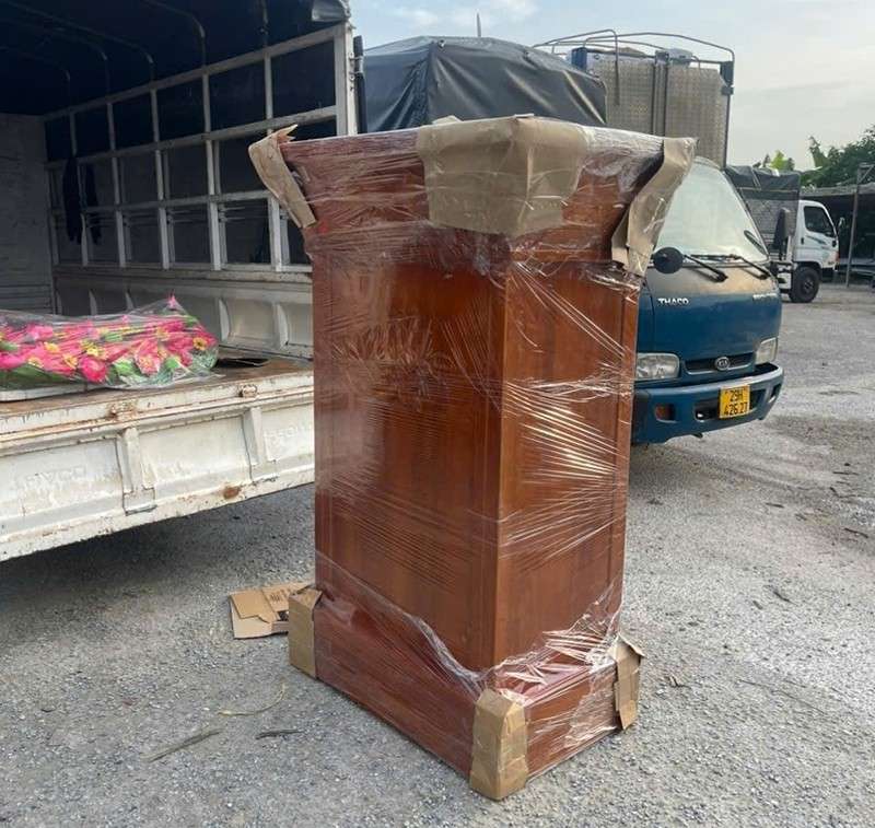 Bục phát biểu bằng gỗ, đóng gói giao hàng