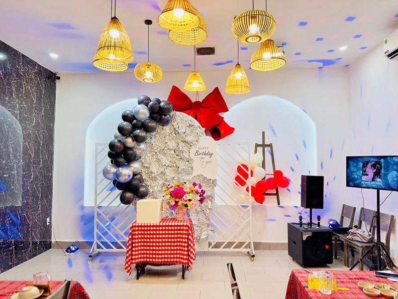 Cho thuê loa kẹo kéo tiệc sinh nhật