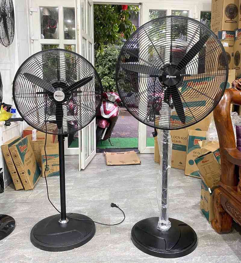 3 cây quạt công nghiệp sự kiện