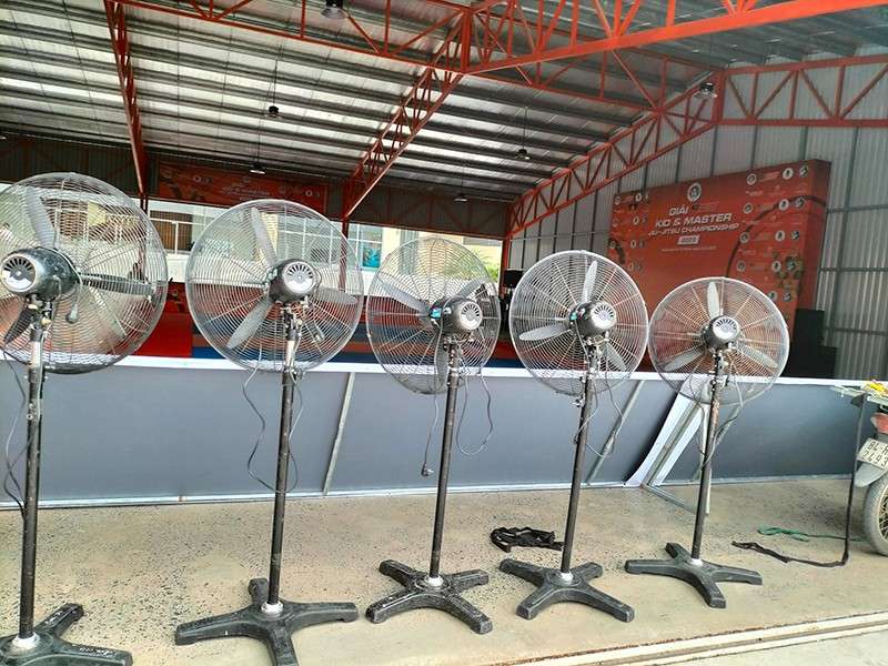 5 cây quạt công nghiệp tại 1 sự kiện