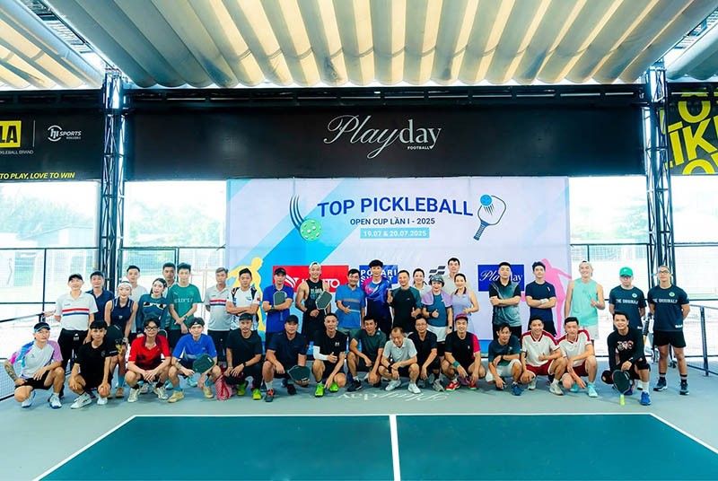 Nhiều người vui mừng tổ chức giải pickleball Open Cup Lần 1/2025