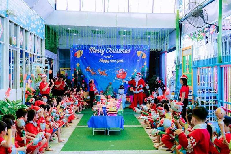Backdrop noel cho trường mẫu giào