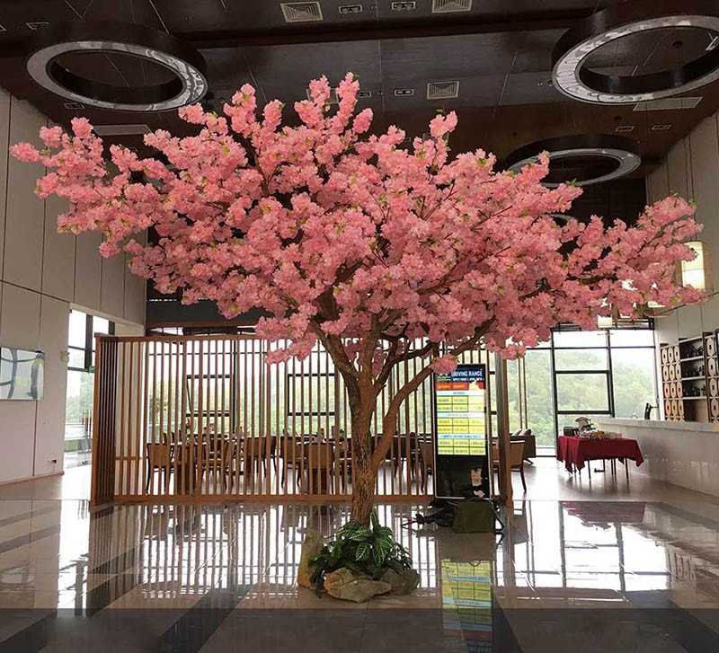 cây mai giả lớn trưng tết đẹp cho nhà hàng