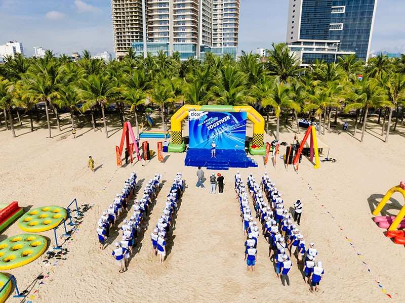 Hoạt động team building  trong lễ kỷ niệm 10 năm thành lập