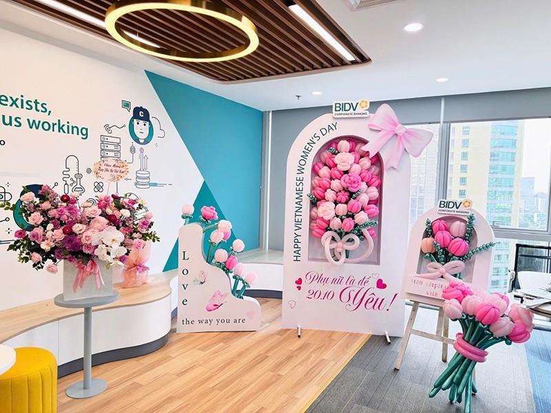 Mẫu backdrop 20/10 đẹp