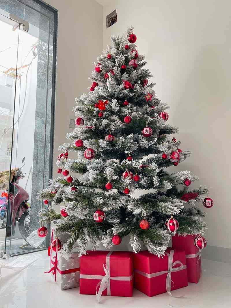 Trang trí cây thông noel đẹp