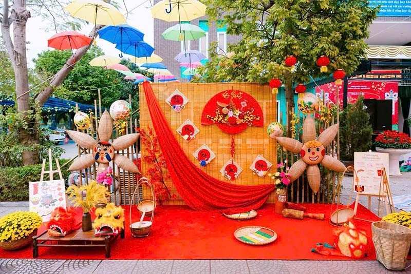 Mẫu tiểu cảnh Tết cho tòa nhà văn phòng Tân Cảng