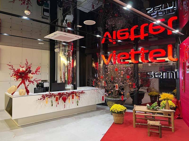 Mẫu tiểu cảnh Tết 2025 cho văn phòng Viettel