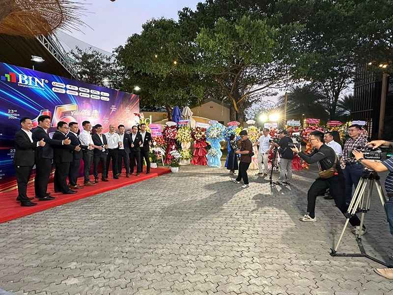 Chụp hình và quay phim tại sự kiện