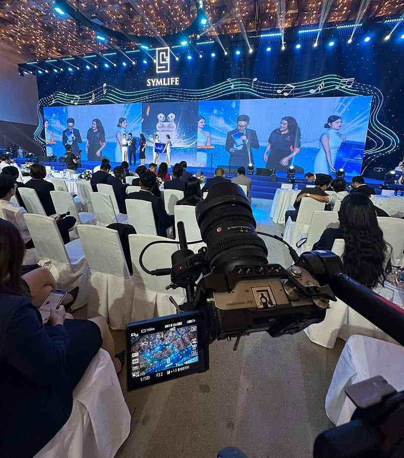 Chụp hình và quay phim tại sự kiện Symlife