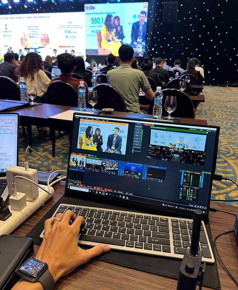 Chụp hình và quay phim tại sự kiện