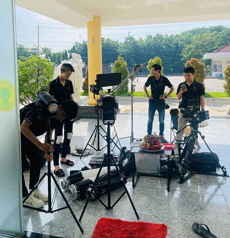 Nhân viên kỹ thuật quay phim, chụp hình tại Will Event
