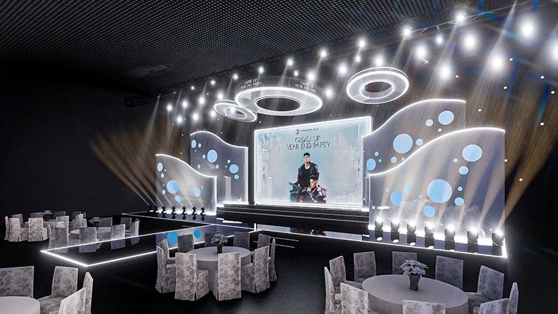 Dựng mô hình trước khi tổ chức tất niên cho Quân Pu