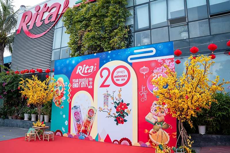 Background tổ chức tiệc tất niên công ty Rita