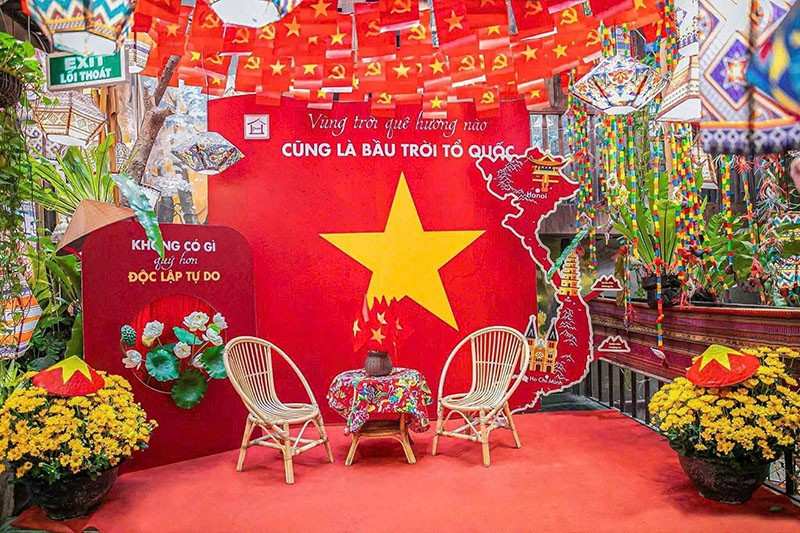 Tiểu cảnh về độc lập tự do Việt Nam cho trang trí Tết