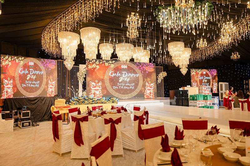 Tổ chức tiệc tất niên cho công ty