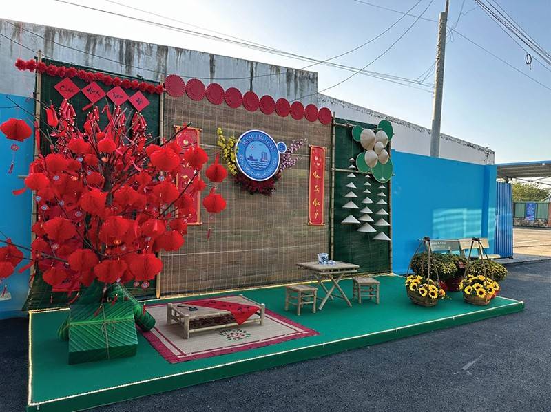 Trang trí tiểu cảnh tết cho xí nghiệp mắm Trí Hải