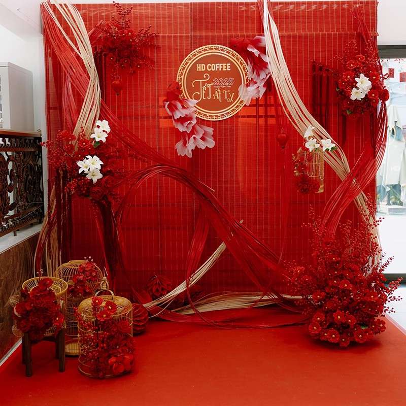 Trang trí Tết 2025