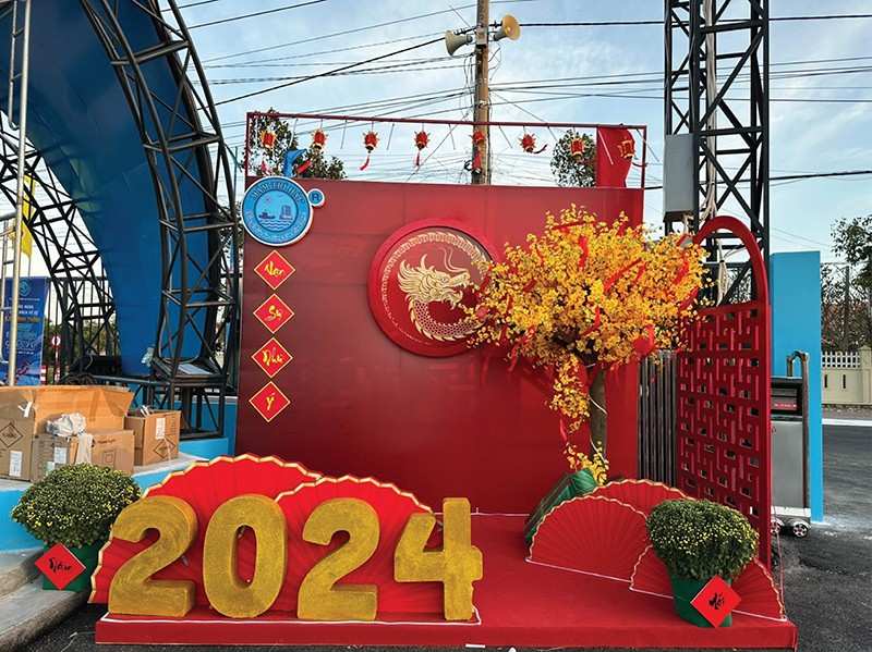 Trang trí Tết 2024 cho nhà máy