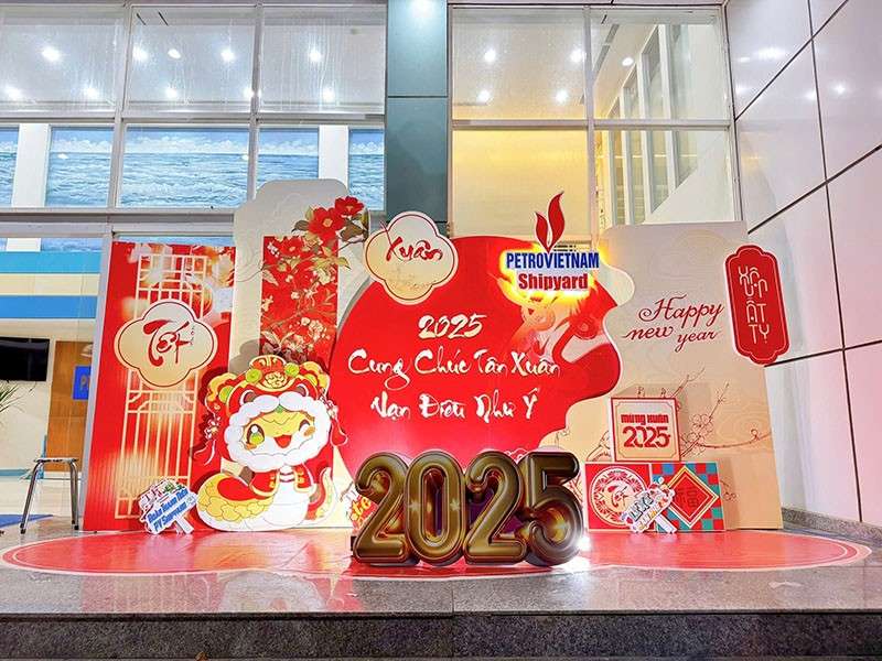 Backdrop Tết cho công ty PetroVietnam