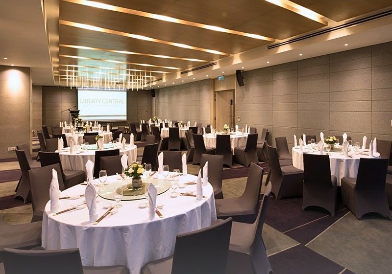 Nhà hàng Liberty Riverside tổ chức tất niên