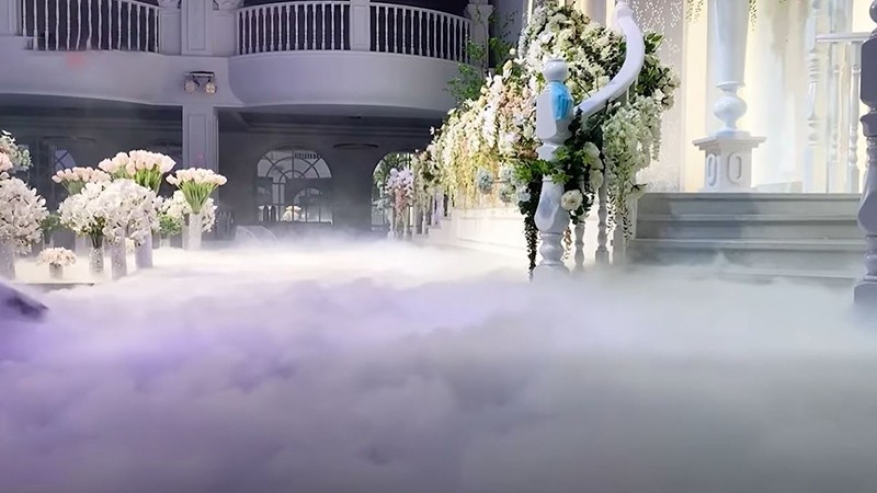 Máy phun khói trong sự kiện đám cưới
