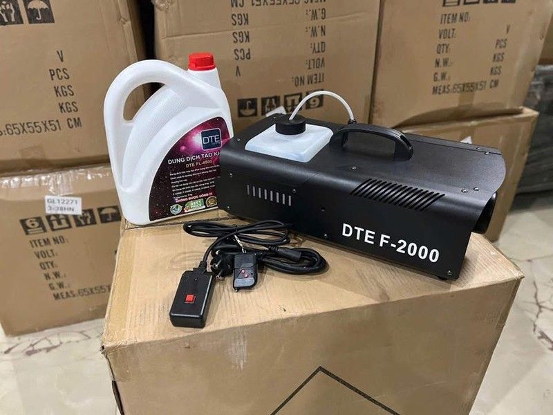 Máy phun khói trên sân khấu