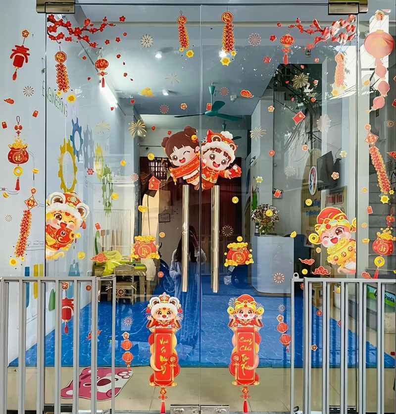 mẫu thực tế decal dán kính tết 2026 đẹp cho văn phòng, cửa hàng, quán cà phê