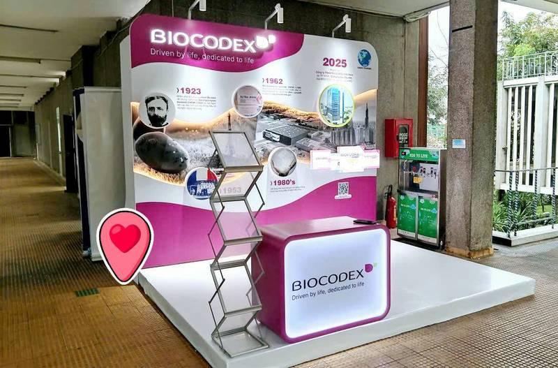 Cho thuê đèn chiếu backdrop cho sự kiện giá rẻ HCM với thiết kế sáng tạo và bắt mắt.