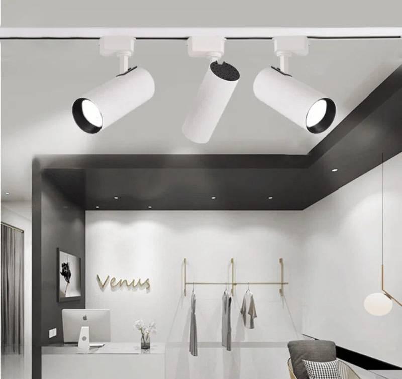 Cho thuê đèn chiếu backdrop sự kiện giá rẻ HCM với thiết kế đèn chiếu hiện đại treo trần.