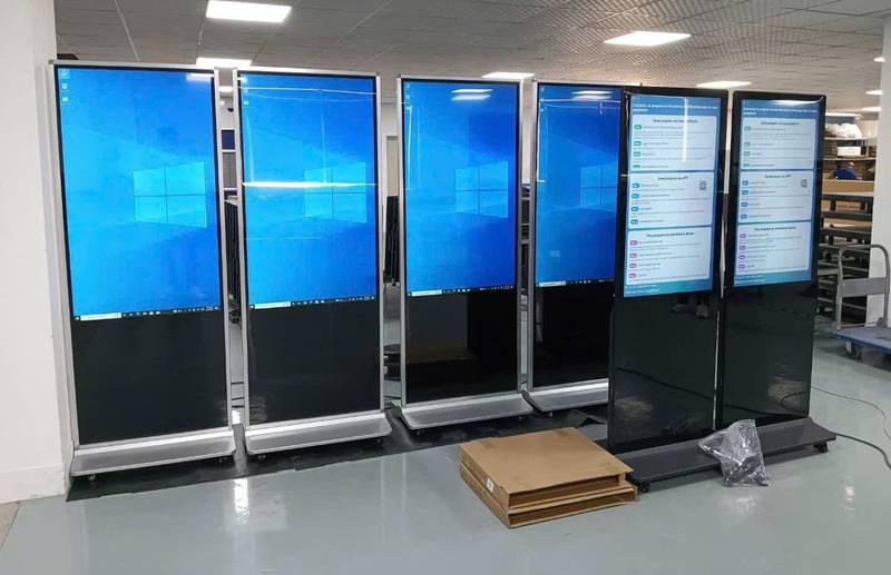 Cho thuê màn hình quảng cáo chân đứng giá rẻ HCM với thiết kế hiện đại và sắc nét.