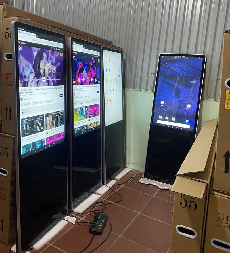 Cho thuê màn hình quảng cáo chân đứng giá rẻ HCM với thiết kế hiện đại và sắc nét.