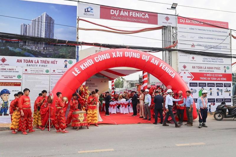 Lễ khởi công xây dựng trọn gói chuyên nghiệp với nghi thức truyền thống và chuẩn bị đại biểu tại dự án Fenica.