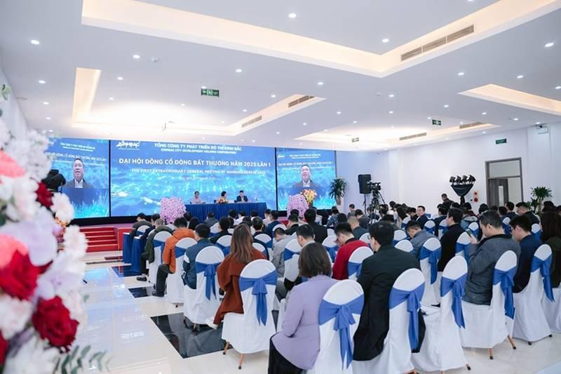 Phòng hội trường sang trọng tổ chức đại hội cổ đông chuyên nghiệp trọn gói HCM với đông đảo cổ đông tham dự.