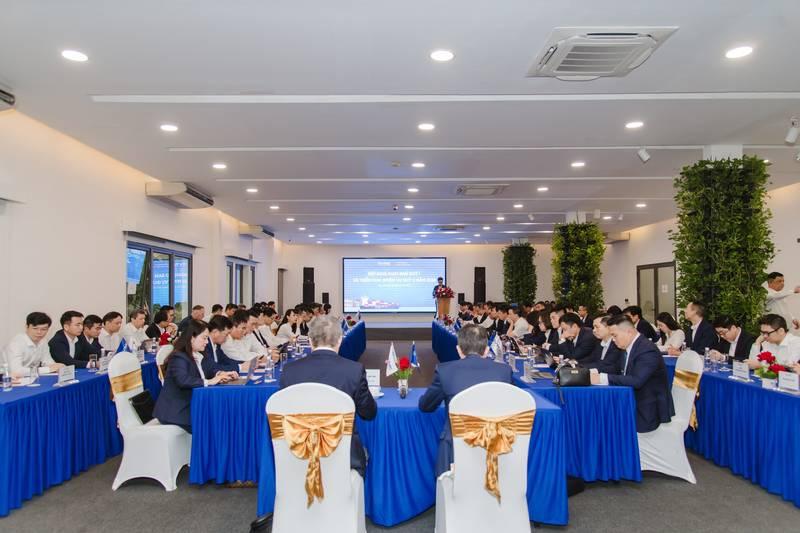 Tổ chức đại hội cổ đông chuyên nghiệp trọn gói HCM với hội trường hiện đại và đông đảo cổ đông tham dự.