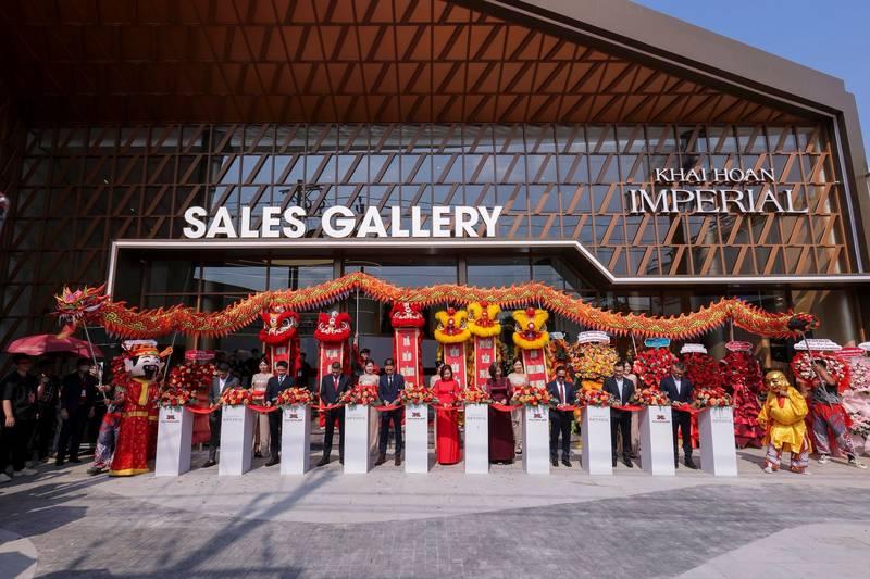 Tổ chức sự kiện ra mắt dự án bất động sản trọn gói HCM với lễ khai trương Sales Gallery và màn múa lân.