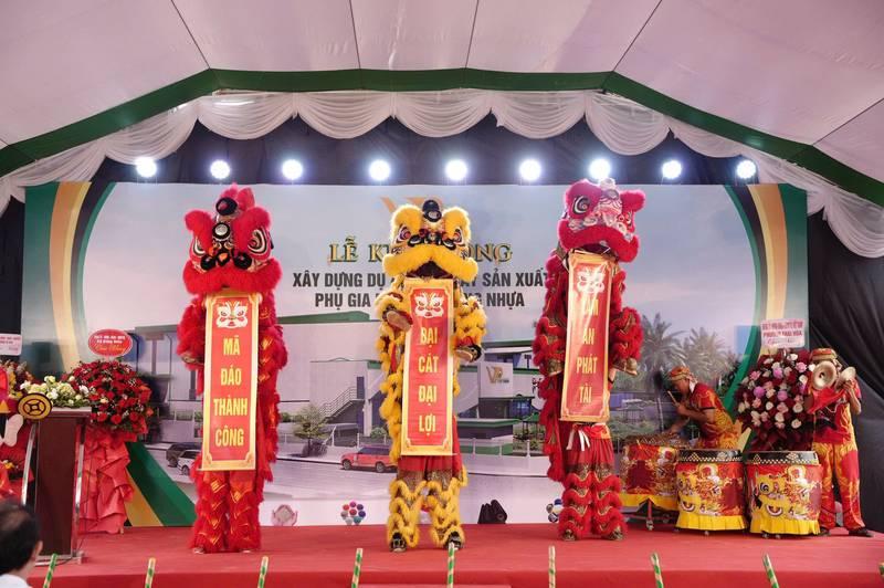 Múa lân sư rồng tại lễ khởi công, động thổ