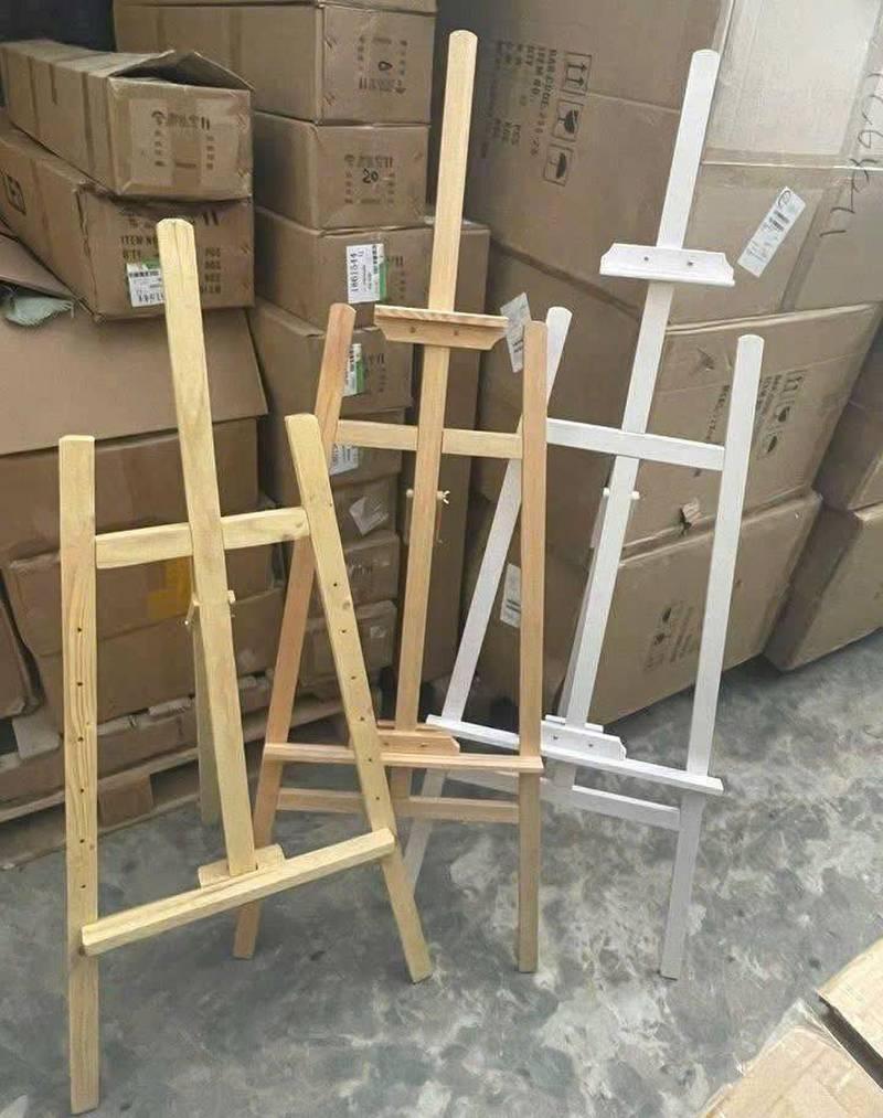 Cho thuê giá đỡ khung tranh sự kiện giá rẻ HCM với nhiều mẫu gỗ chắc chắn và bền đẹp.