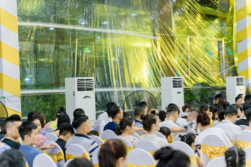 Cho thuê máy lạnh sự kiện công suất lớn với setup nhanh tại hội trường đông người.